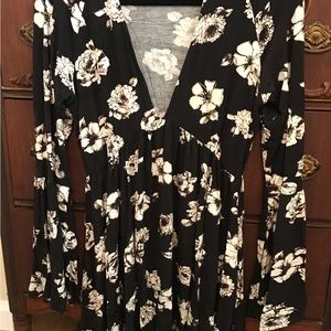 Floral deep v-neck dress, size L